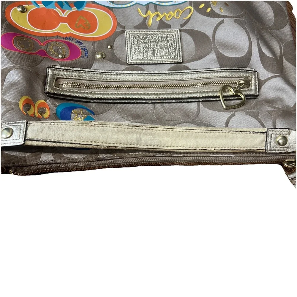COACH (2012) Y2K Poppy Khaki Daisy Pop C Applique HOBO Shoulder Bag Hobo Boho